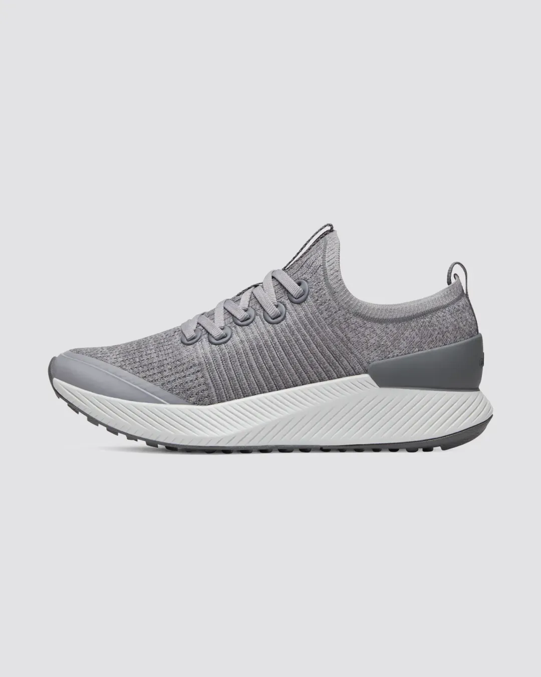 Lightweight, breathable sneaker, available in Men & Woman sizes 